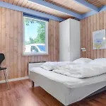 In With Sauna *