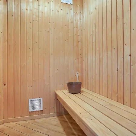 In With Sauna Glesborg